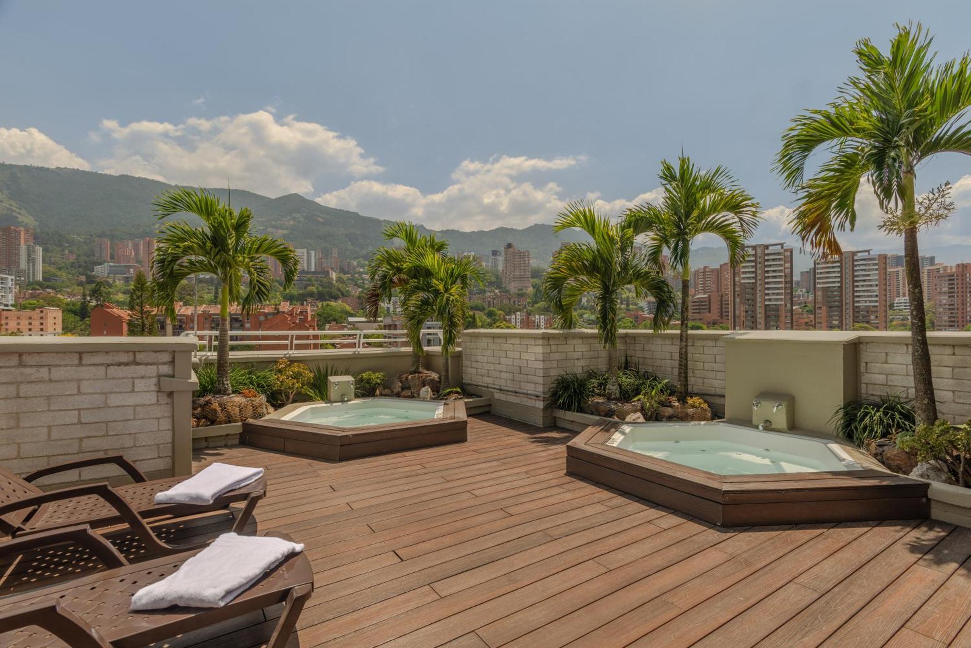 Apartamentos Poblado Alejandria By Housy Host Medellín Zewnętrze zdjęcie