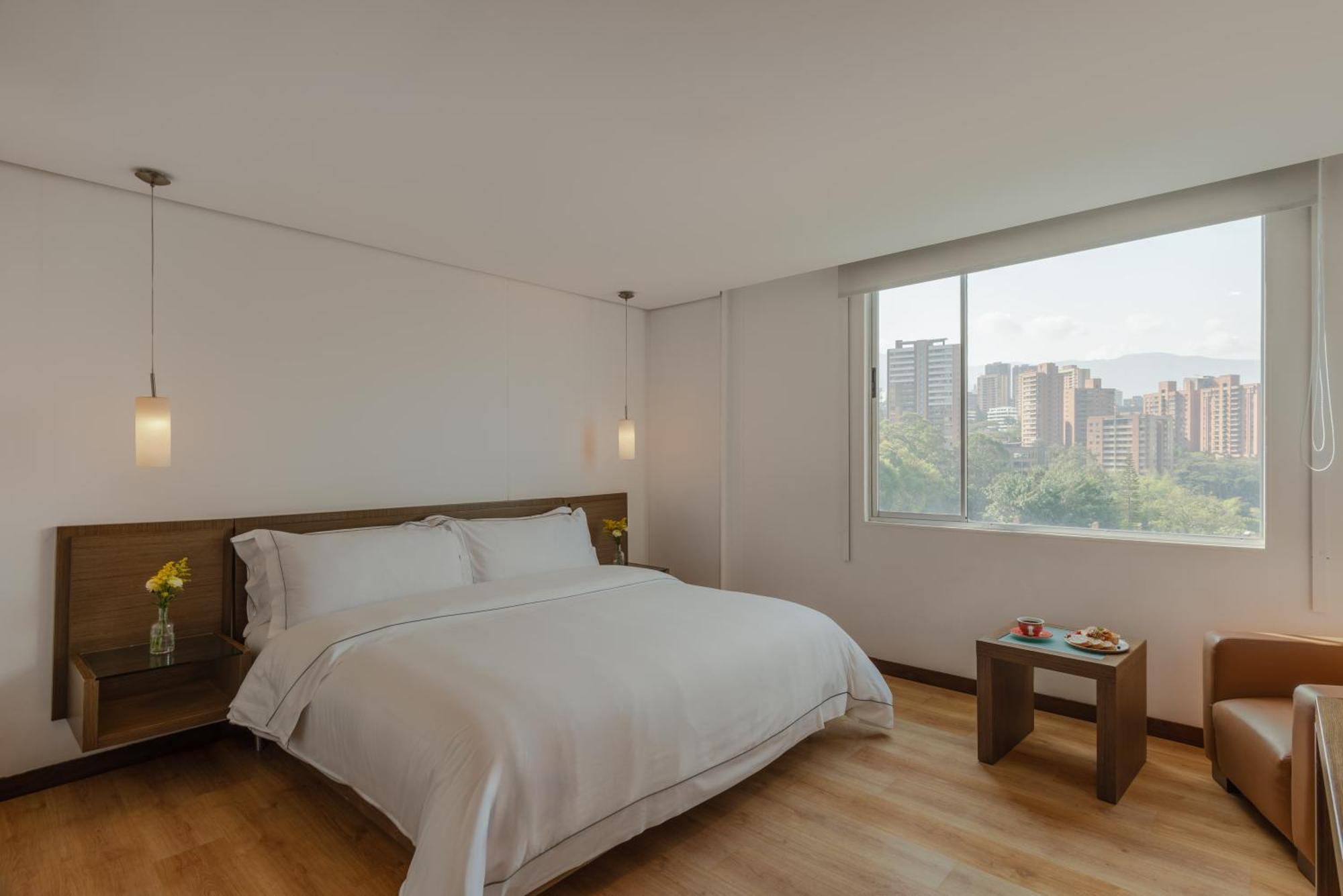 Apartamentos Poblado Alejandria By Housy Host Medellín Zewnętrze zdjęcie