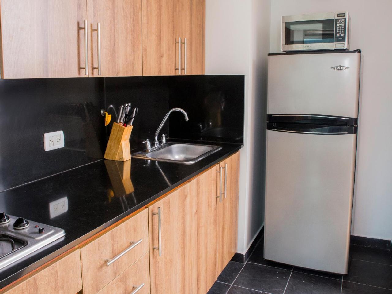 Apartamentos Poblado Alejandria By Housy Host Medellín Zewnętrze zdjęcie